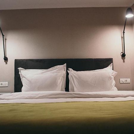Nest Guesthouse Drobeta Turnu Severin Eksteriør bilde