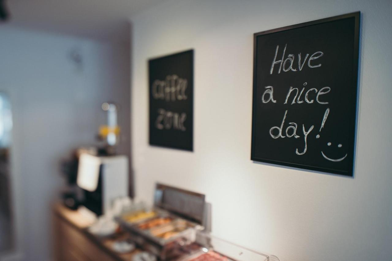 Nest Guesthouse Drobeta Turnu Severin Eksteriør bilde