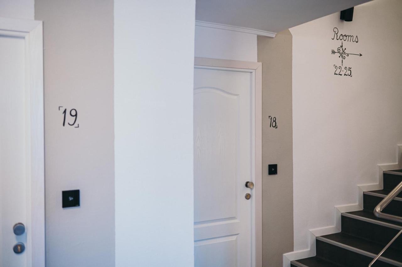 Nest Guesthouse Drobeta Turnu Severin Eksteriør bilde