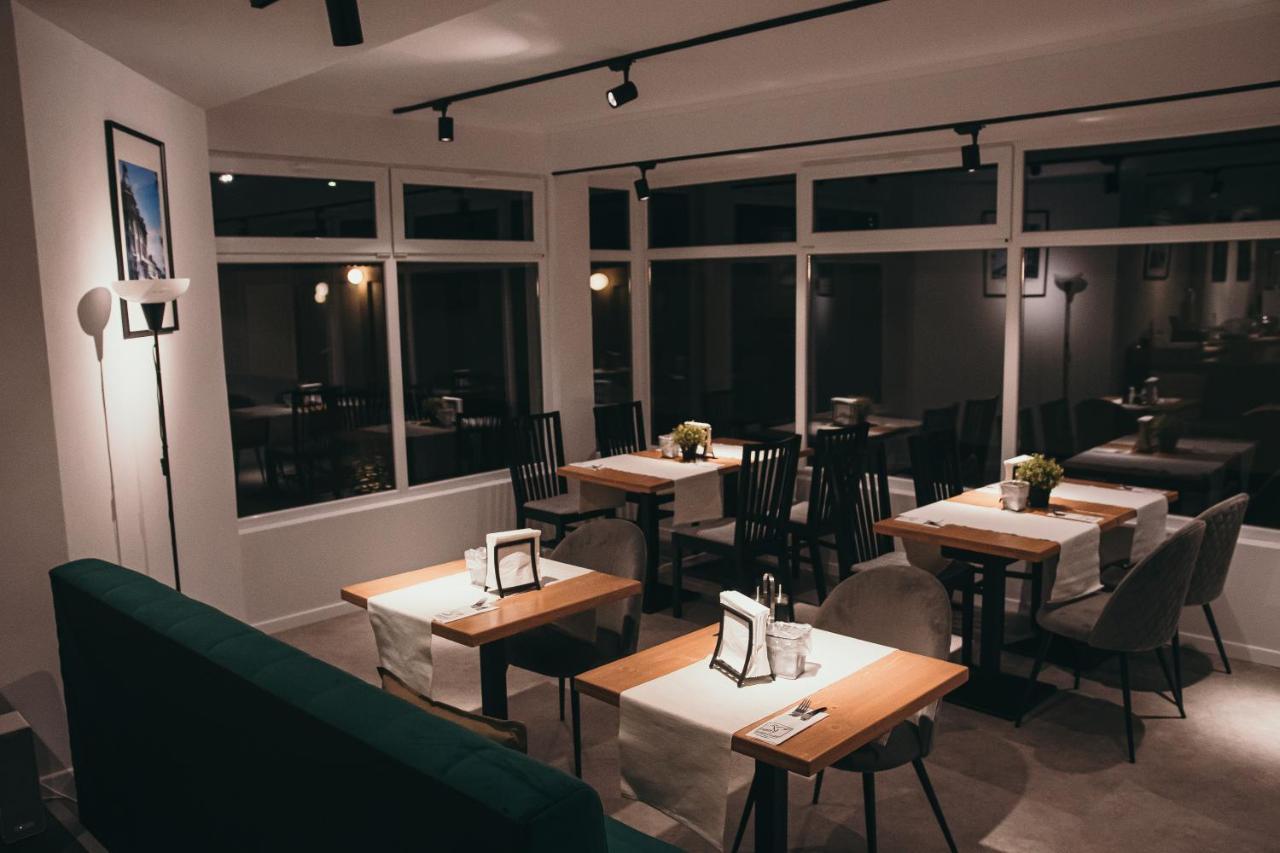 Nest Guesthouse Drobeta Turnu Severin Eksteriør bilde